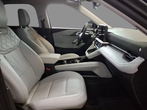New 2026 Ford Explorer Platinum w/ LUX Leather Package image 8