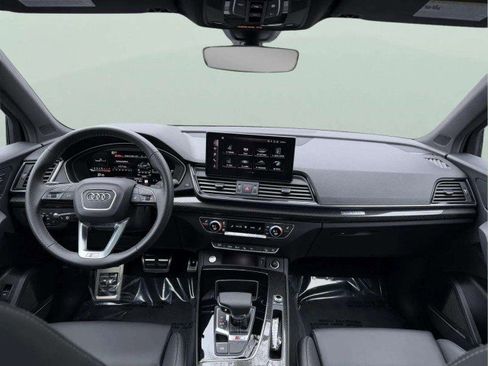 Certified 2024 Audi SQ5 Prestige w/ Prestige Package image 9