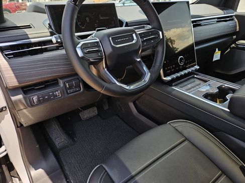 New 2025 GMC Sierra EV Denali image 12