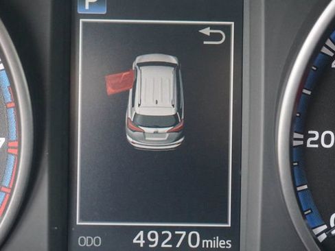 Used 2017 Toyota RAV4 LE image 21