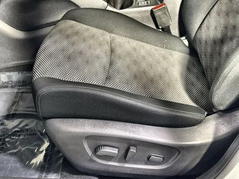 Used 2022 Nissan Rogue Sport SV image 14