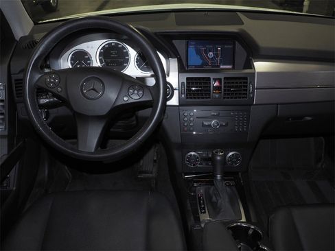 Used 2010 Mercedes-Benz GLK 350 4MATIC image 8