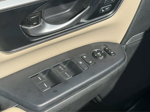 Used 2019 Honda CR-V EX-L image 8