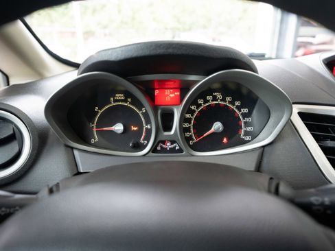 Used 2012 Ford Fiesta SE image 16