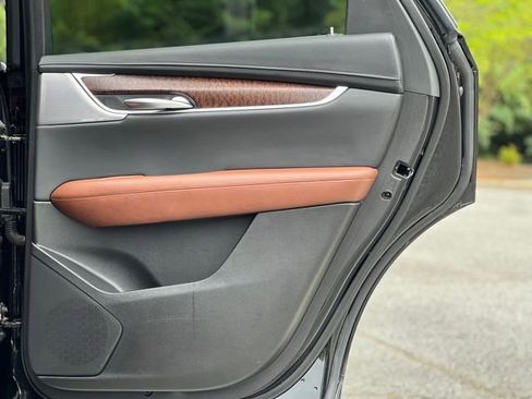 Used 2020 Cadillac XT5 Premium Luxury FWD image 18