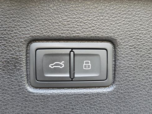 Used 2022 Audi Q7 Premium Plus image 29