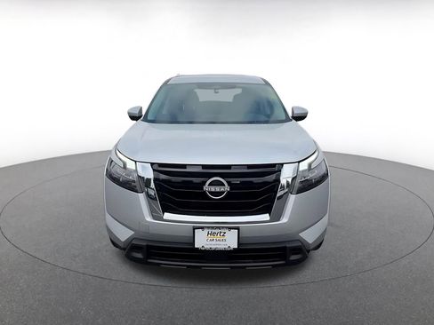 Used 2025 Nissan Pathfinder SV AWD/4WD image 4