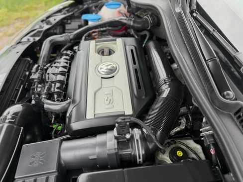 Used 2010 Volkswagen GTI 2-Door FWD image 55