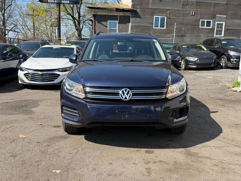 Used 2016 Volkswagen Tiguan S image 11