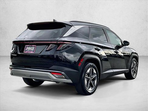 Used 2025 Hyundai Tucson SEL FWD image 2