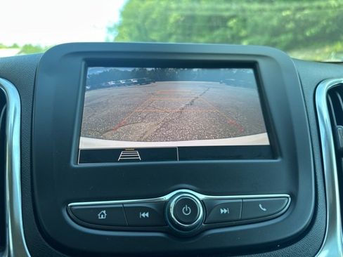 Used 2024 Chevrolet Equinox LT image 16