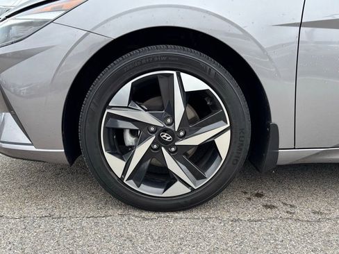 Used 2023 Hyundai Elantra SEL w/ Convenience Package FWD image 28