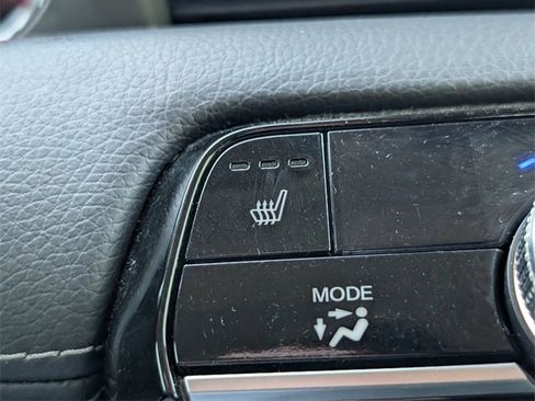 Used 2023 Honda Pilot Touring image 21