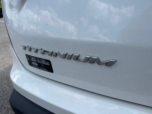 Used 2023 Ford Edge Titanium AWD/4WD image 3