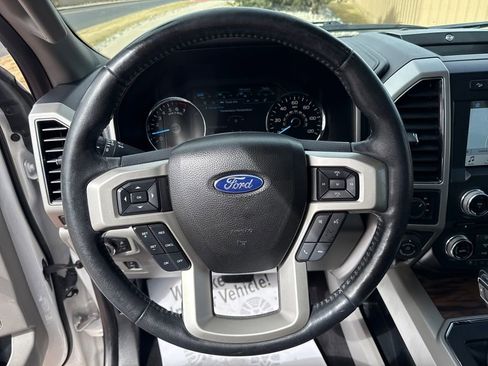 Used 2018 Ford F150 Lariat w/ Equipment Group 502A Luxury image 15