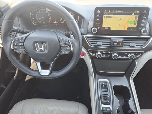 Used 2019 Honda Accord Touring image 30