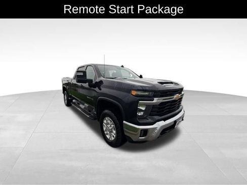 Used 2024 Chevrolet Silverado 2500 LT w/ Convenience Package AWD/4WD image 5