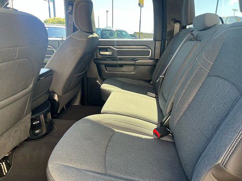Used 2024 RAM 2500 Big Horn w/ Night Edition AWD/4WD image 18