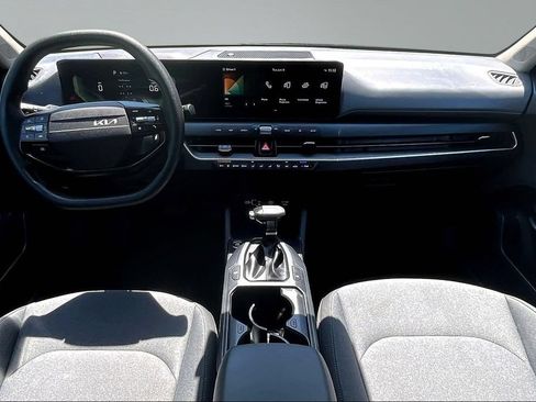 Used 2025 Kia K4 FWD image 8