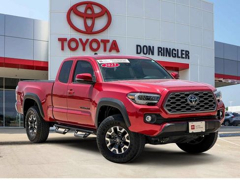 Certified 2023 Toyota Tacoma TRD Off-Road AWD/4WD image 1