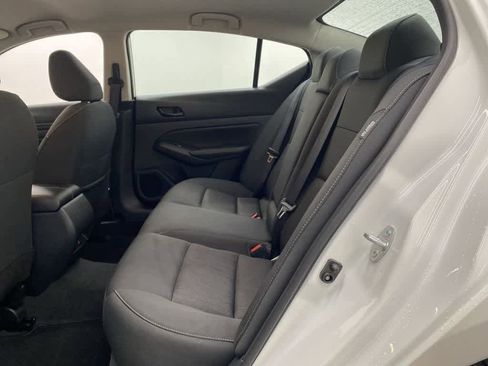 Used 2025 Nissan Altima 2.5 SV image 16