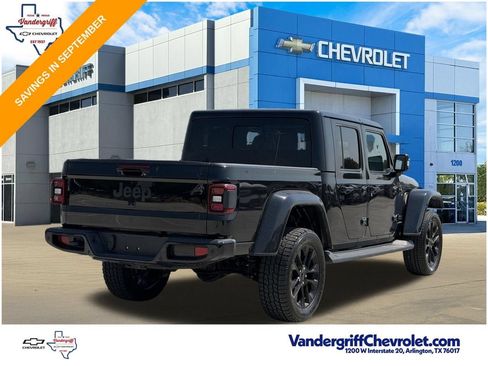 Used 2023 Jeep Gladiator Overland AWD/4WD image 4