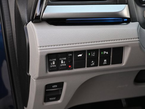 Used 2018 Honda Odyssey Elite image 28