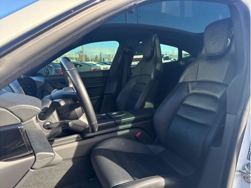 Used 2020 Porsche Taycan 4S image 22