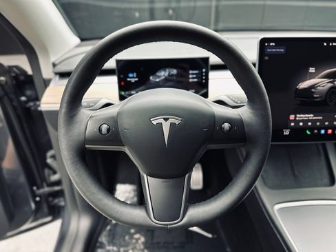 Used 2023 Tesla Model Y Performance AWD/4WD image 29