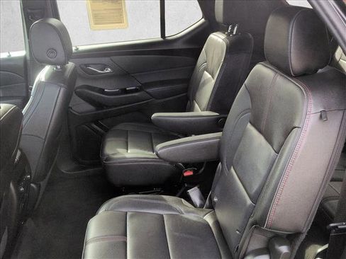 Used 2023 Chevrolet Traverse RS image 19