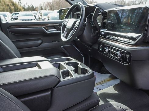 Used 2024 GMC Sierra 1500 Elevation image 41