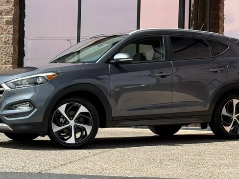 Used 2016 Hyundai Tucson Sport FWD image 3