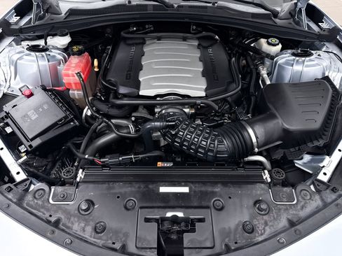 Used 2017 Chevrolet Camaro SS RWD image 11