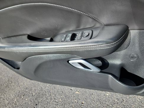 Used 2018 Dodge Challenger GT w/ Driver Convenience Group image 16