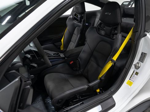 Used 2022 Porsche 911 GT3 RWD image 37