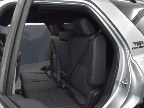 Used 2025 Toyota 4Runner TRD Off-Road Premium AWD/4WD image 24