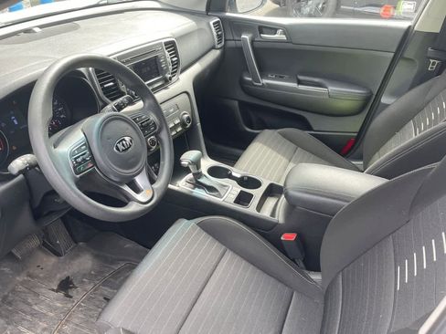 Used 2018 Kia Sportage LX image 9