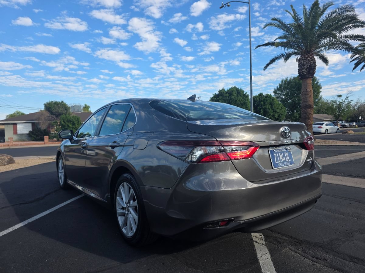 Used 2021 Toyota Camry LE w/ Carpet Mat Package (TMS) FWD image 8