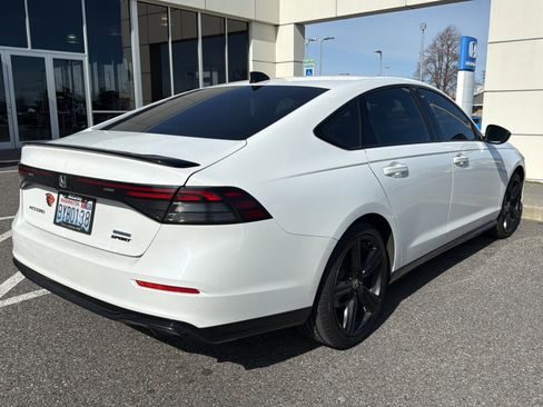 Used 2023 Honda Accord Sport image 4