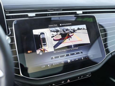 Used 2024 Mercedes-Benz E 350 4MATIC Sedan image 16