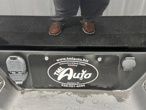 Used 2016 Ford F150 XLT w/ Equipment Group 302A Luxury image 5