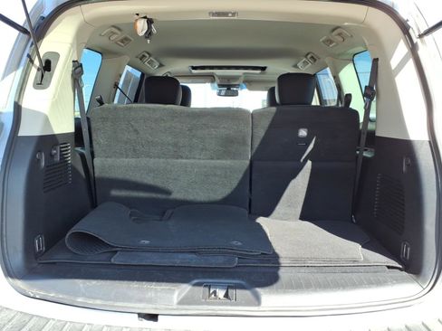 Used 2023 Nissan Armada SL w/ Captain's Chairs Package image 14