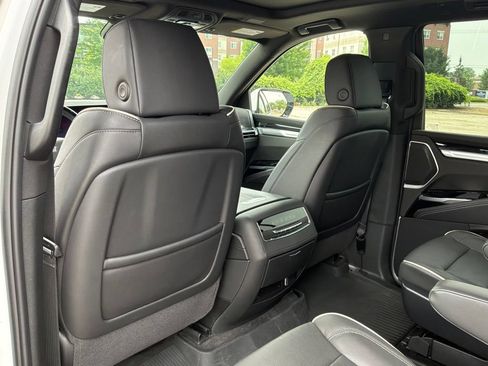 Used 2025 Cadillac Escalade Sport w/ Touring Package AWD/4WD image 38