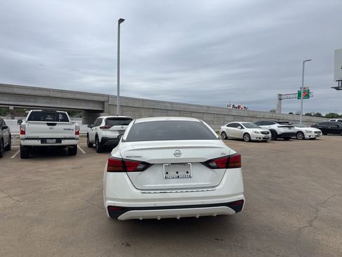 Certified 2022 Nissan Altima 2.5 SV image 16