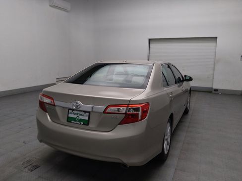Used 2014 Toyota Camry XLE image 9