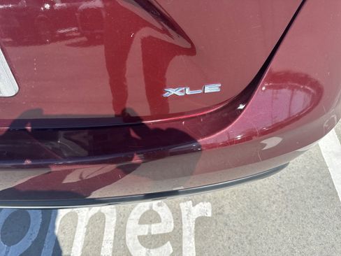 Used 2016 Toyota Avalon XLE image 7