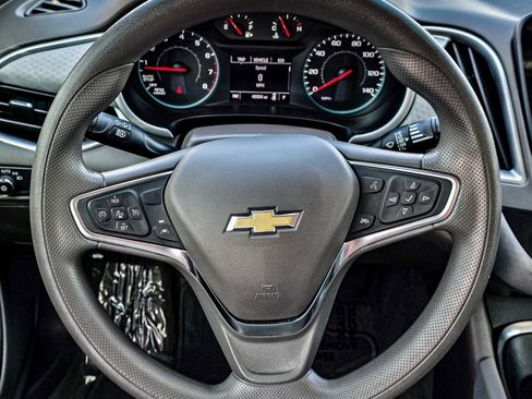 Certified 2025 Chevrolet Malibu LT image 29