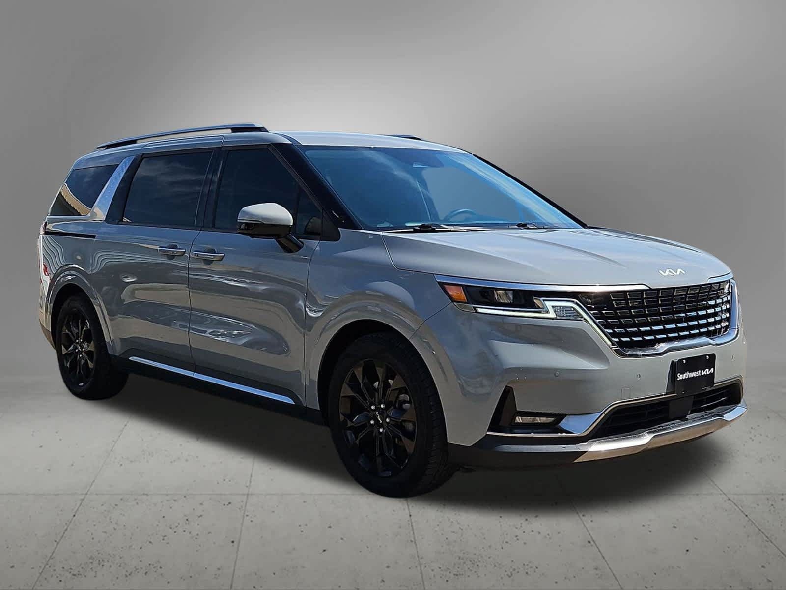 Used 2024 Kia Carnival SX FWD image 8