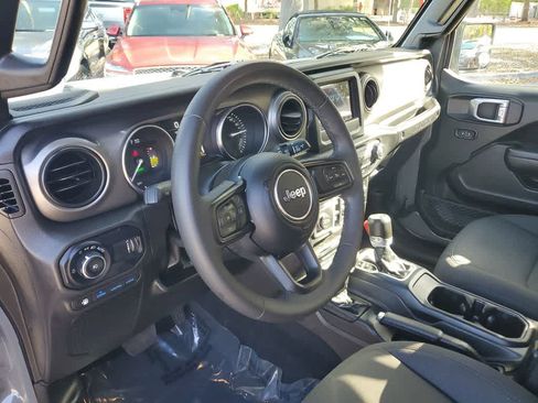 Used 2023 Jeep Wrangler Unlimited w/ Convenience Group image 21