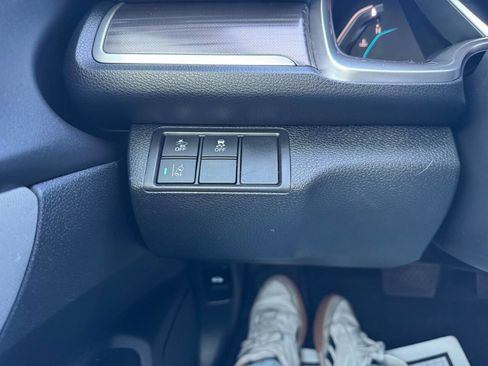 Used 2019 Honda Civic EX image 12